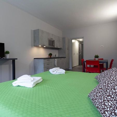 Lime Apartment - Affitti Brevi Italia Lecco Exterior photo
